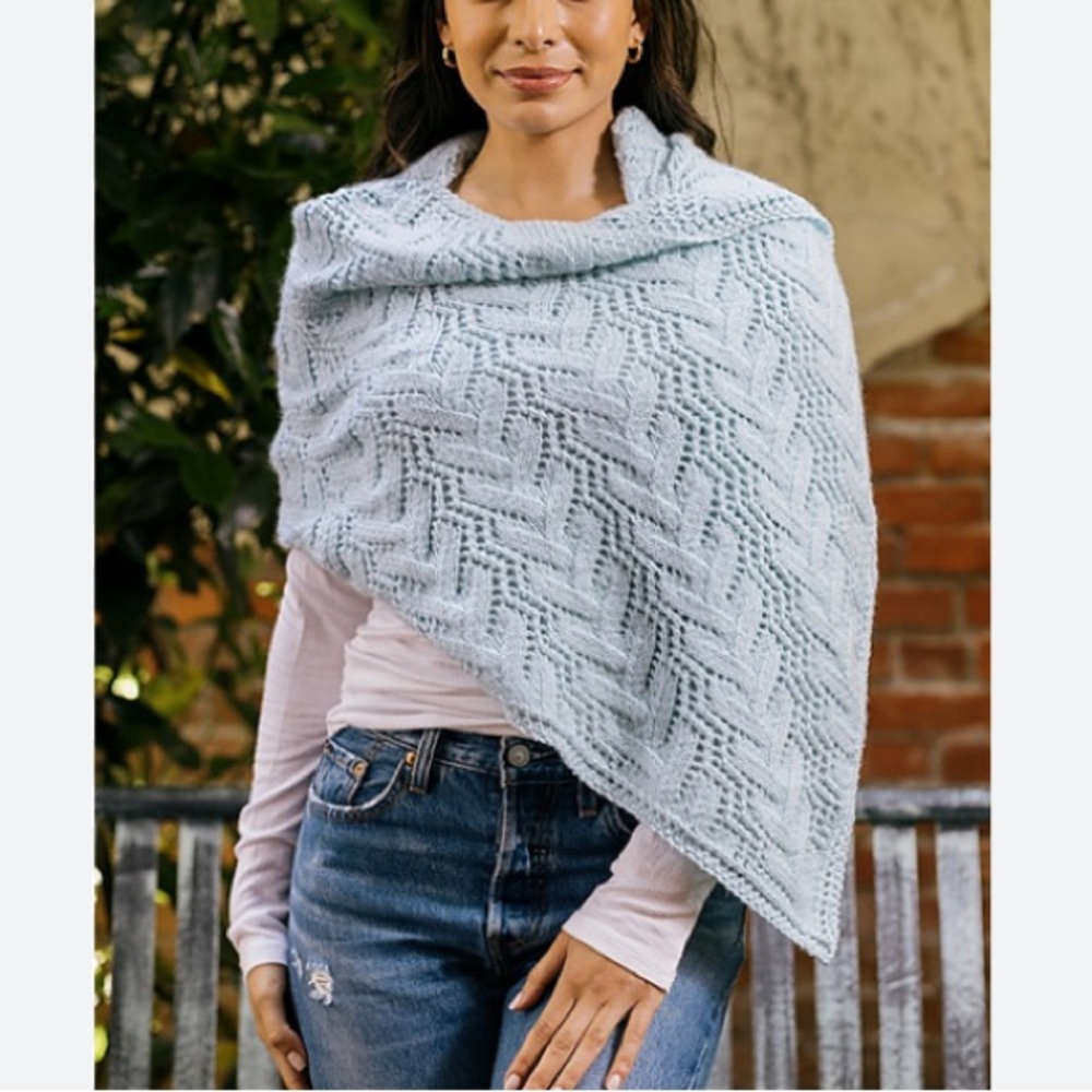 NWT Tesma Italian 100% recycled cashmere Light Blue Knit Poncho wrap